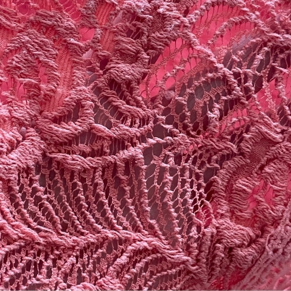 ✅host Pick✅ Element Cropped Top, Small - Picture 8 of 8